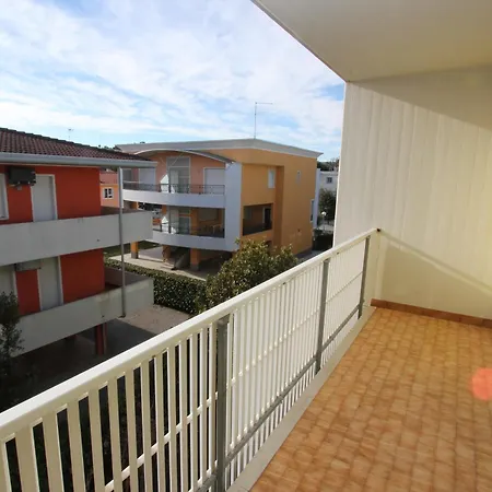 Cozy With Two Balconies Next To The Sea アパート *