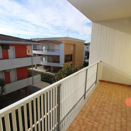 Cozy With Two Balconies Next To The Sea アパート ビビオーネ